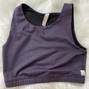 Vuori sports bra